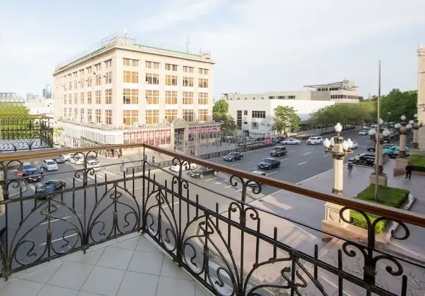 Junior Stüdyo Süit, 1 Büyük (Queen) Boy Yatak ve Çekyat, Balkon