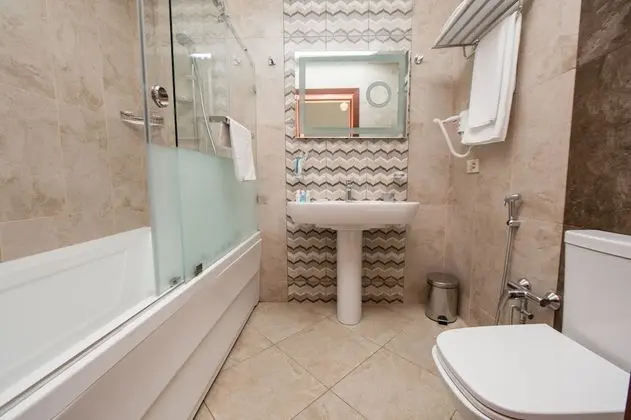 Junior Stüdyo Süit, 1 Büyük (Queen) Boy Yatak ve Çekyat, Balkon