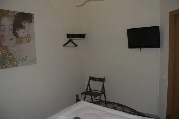 Basic İki Ayrı Yataklı Oda, Ortak Banyo