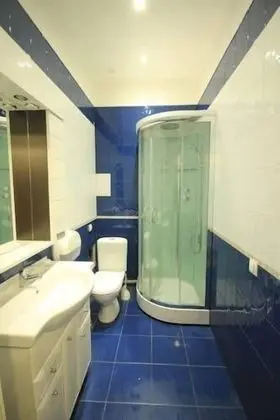 Basic İki Ayrı Yataklı Oda, Ortak Banyo