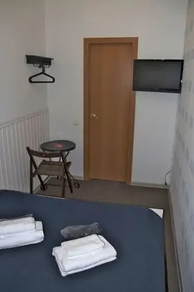 Economy Üç Kişilik Oda, Ortak Banyo