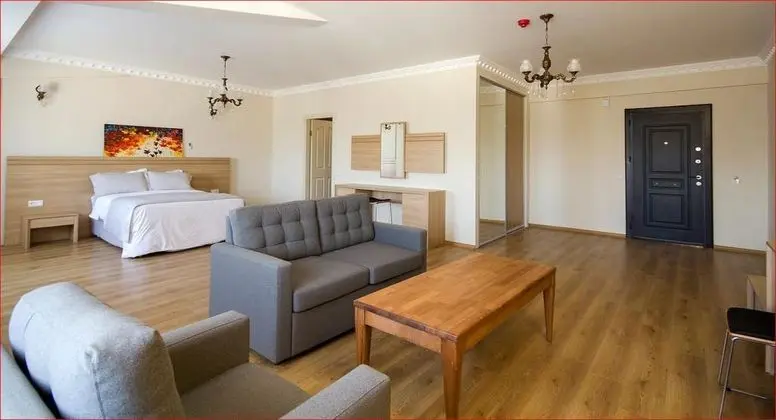 Suite, Bahçe Manzaralı