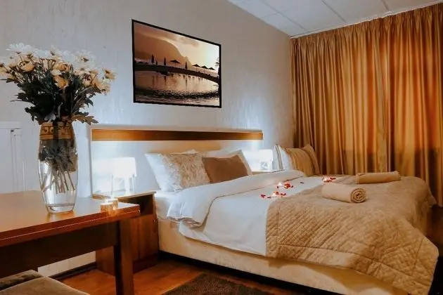 Standard Tek Büyük veya İki Ayrı Yataklı Oda