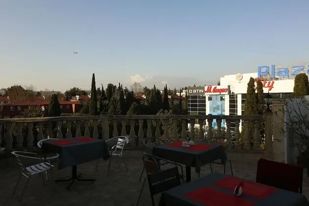 Standard Tek Büyük veya İki Ayrı Yataklı Oda