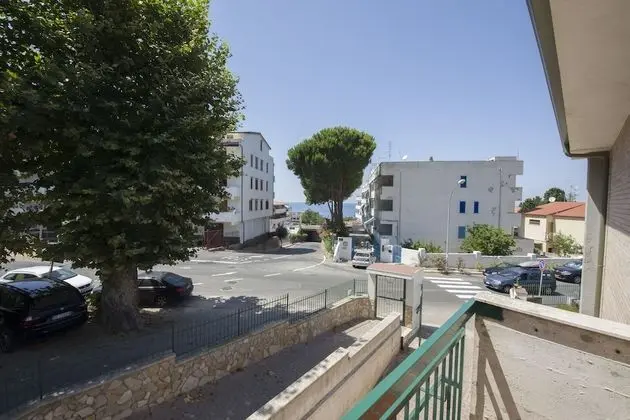 Üç Kişilik Oda, Deniz Manzaralı