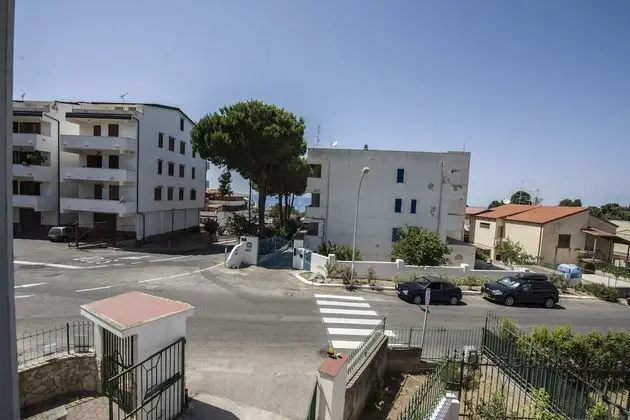 Üç Kişilik Oda, Deniz Manzaralı