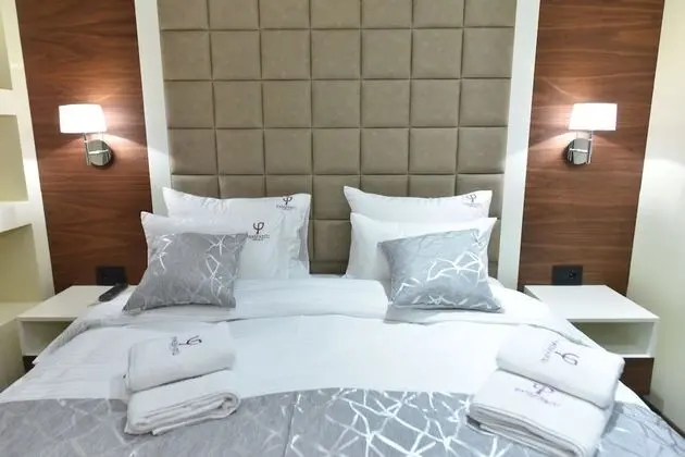 Deluxe Üç Kişilik Oda