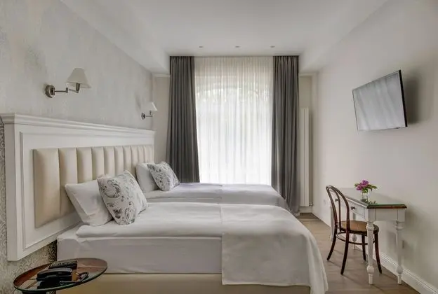 Standard Tek Büyük veya İki Ayrı Yataklı Oda, Şehir Manzaralı