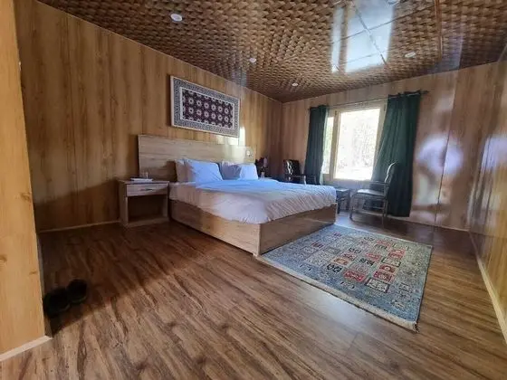 Basic Tek Büyük Yataklı Oda