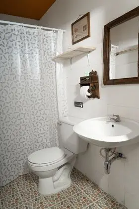 Standard Twin Room with Shared Bathroom