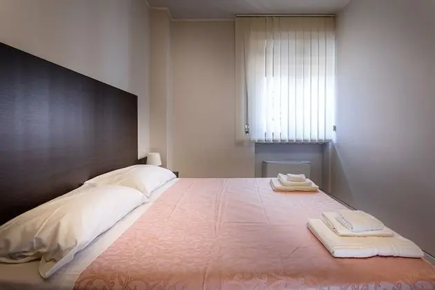 Comfort Tek Büyük veya İki Ayrı Yataklı Oda, Buzdolabı