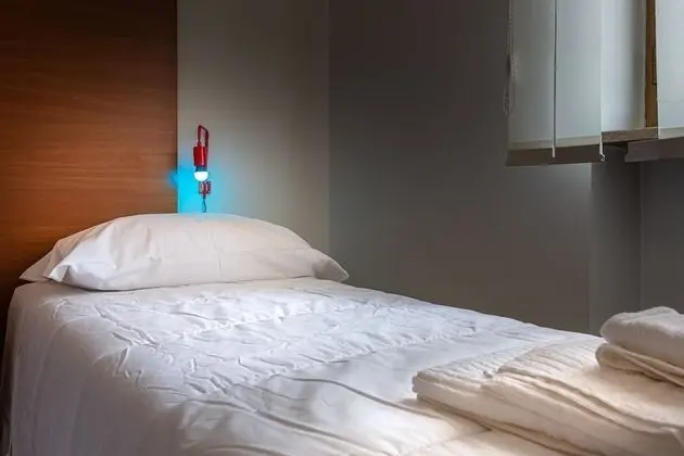 Comfort Tek Büyük veya İki Ayrı Yataklı Oda, Buzdolabı