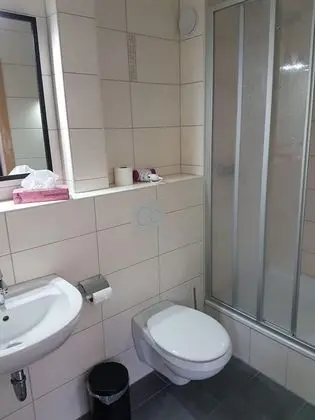 Süit, Banyolu/Duşlu (4 Personen)