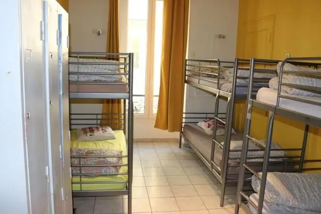 Ortak Ranzalı Oda (6 lits/beds - WC Ext.)