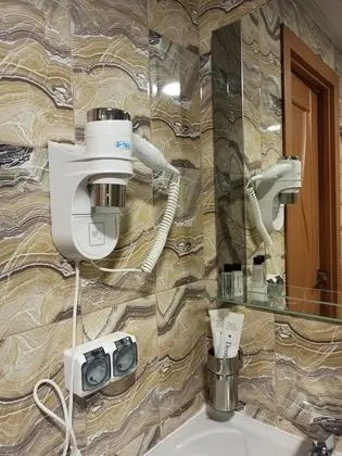 Basic Tek Büyük veya İki Ayrı Yataklı Oda