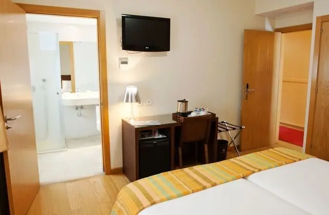 Standard Tek Büyük Yataklı Oda