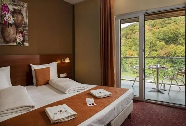 Mezzanin Apartment with balcony