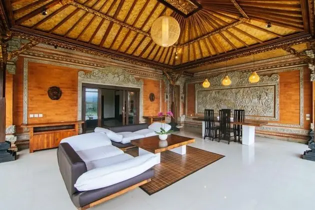 Royal Stüdyo Süit, Dağ Manzaralı