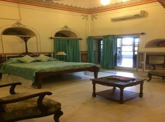 Suite Room