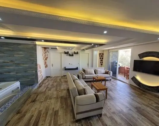 Apartment, Deniz ve Dağ Manzaralı, Jakuzili