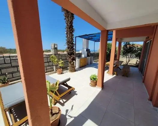 Villa, Deniz ve Dağ Manzaralı, Havuzlu