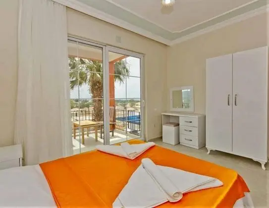 Villa, Deniz ve Dağ Manzaralı, Havuzlu
