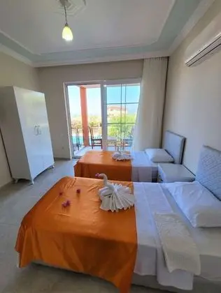 Villa, Deniz ve Dağ Manzaralı, Havuzlu