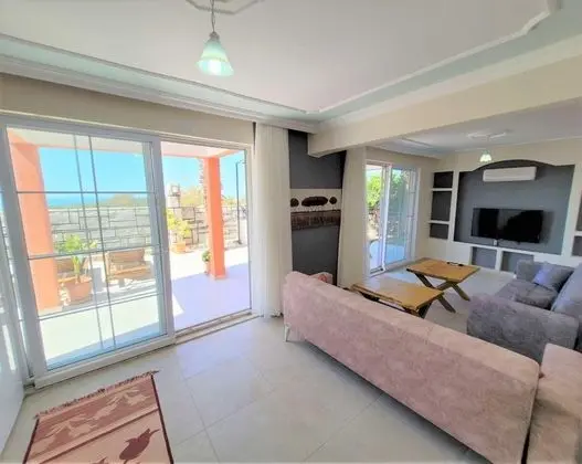 Villa, Deniz ve Dağ Manzaralı, Havuzlu