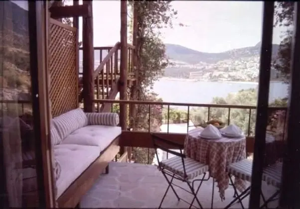 Junior Tek Büyük Yataklı Oda, Jakuzi, Deniz Manzaralı