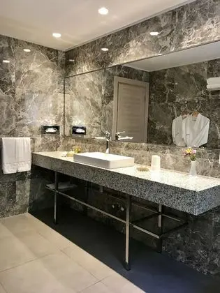 New VIP Room