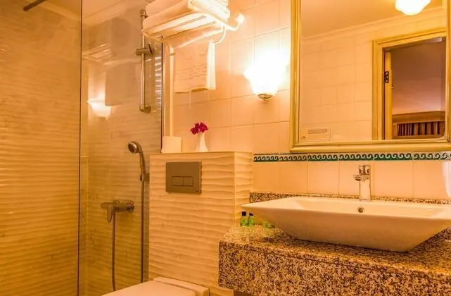 Tek Büyük veya İki Ayrı Yataklı Oda