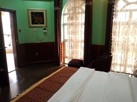 Royal Tek Büyük Yataklı Oda