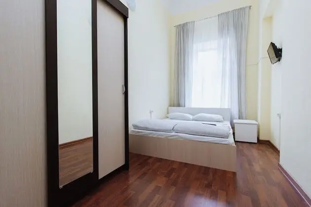 Basic Tek Büyük veya İki Ayrı Yataklı Oda