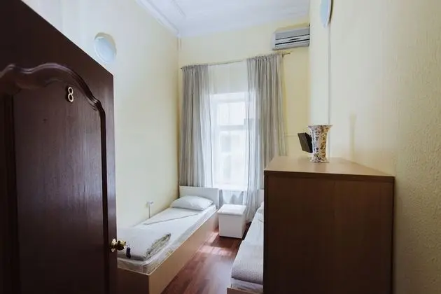 Basic Tek Büyük veya İki Ayrı Yataklı Oda