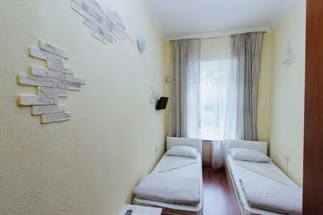 Basic Tek Büyük veya İki Ayrı Yataklı Oda