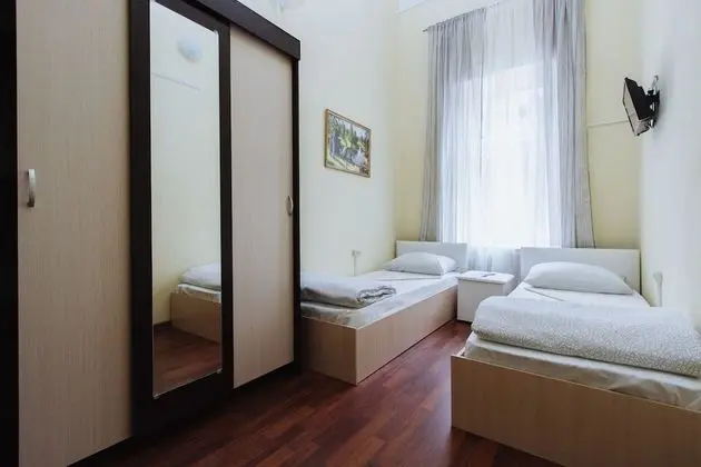 Basic Tek Büyük veya İki Ayrı Yataklı Oda