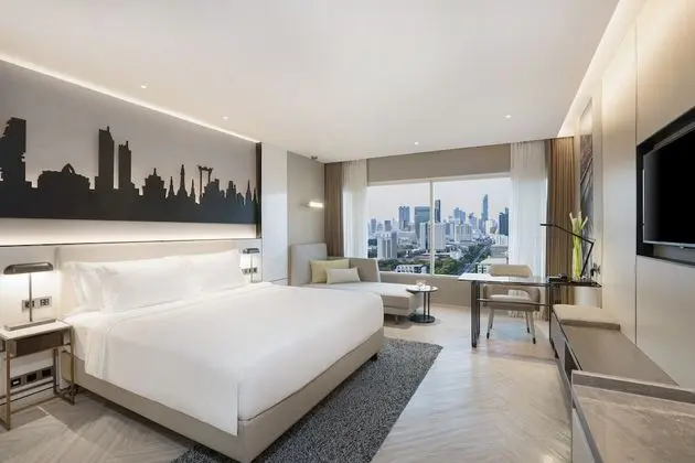 Deluxe Classic King Bed