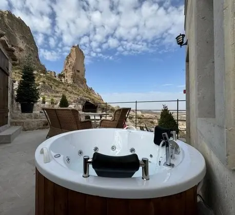 King Suite, Vadi Manzaralı, Şömineli ve Jakuzili
