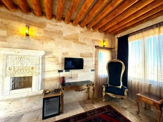 King Suite, Vadi Manzaralı, Şömineli ve Jakuzili