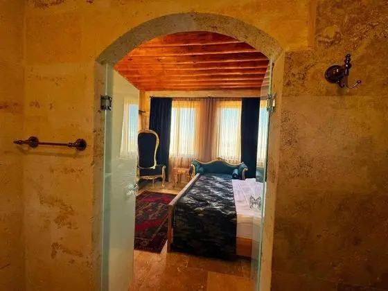 King Suite, Vadi Manzaralı, Şömineli ve Jakuzili