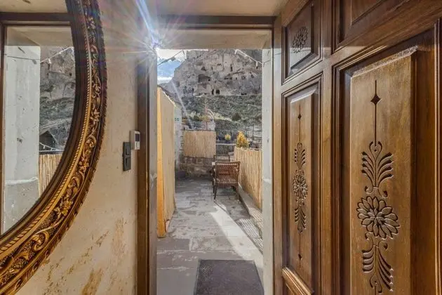 King Suite, Vadi Manzaralı, Şömineli ve Jakuzili