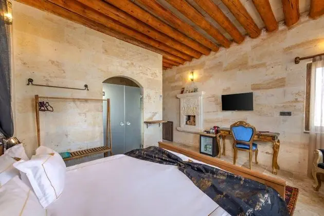 King Suite, Vadi Manzaralı, Şömineli ve Jakuzili