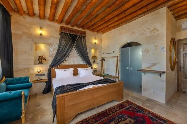 King Suite, Vadi Manzaralı, Şömineli ve Jakuzili