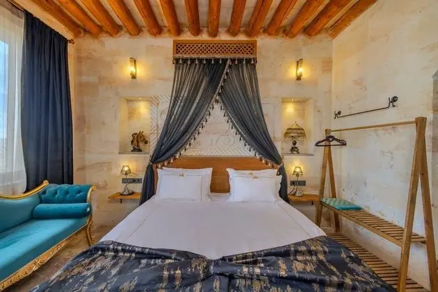 King Suite, Vadi Manzaralı, Şömineli ve Jakuzili