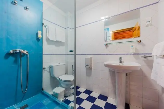 Basic Tek Büyük Yataklı Oda