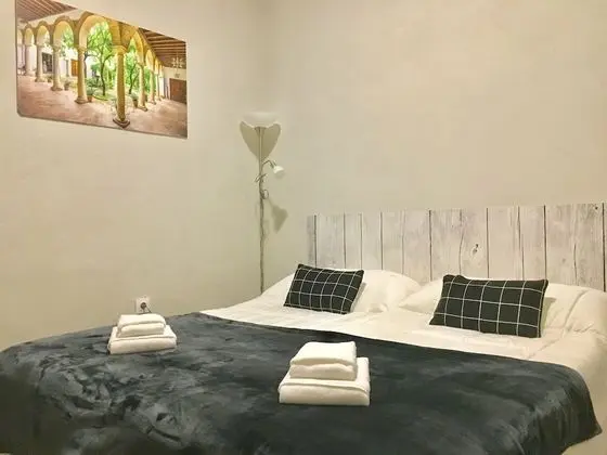 Tek Büyük Yataklı Oda, Ortak Banyo