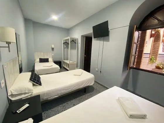 Üç Kişilik Oda, Ortak Banyo