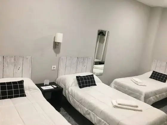 Üç Kişilik Oda, Ortak Banyo