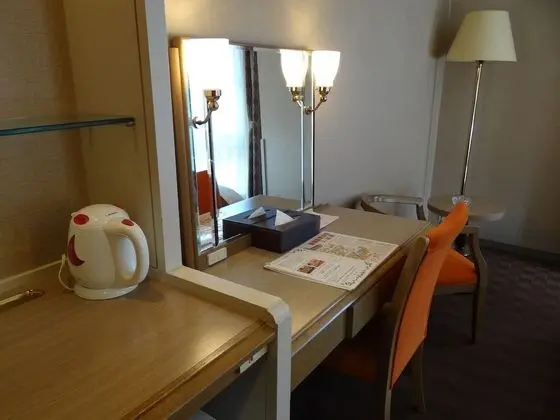 İki Ayrı Yataklı Oda, Sigara İçilmez