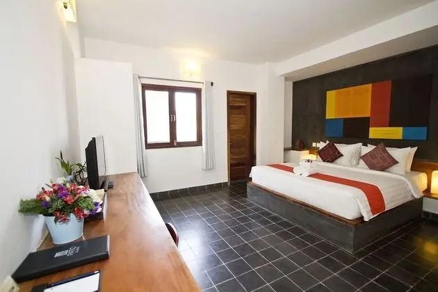 Deluxe Tek Büyük Yataklı Oda